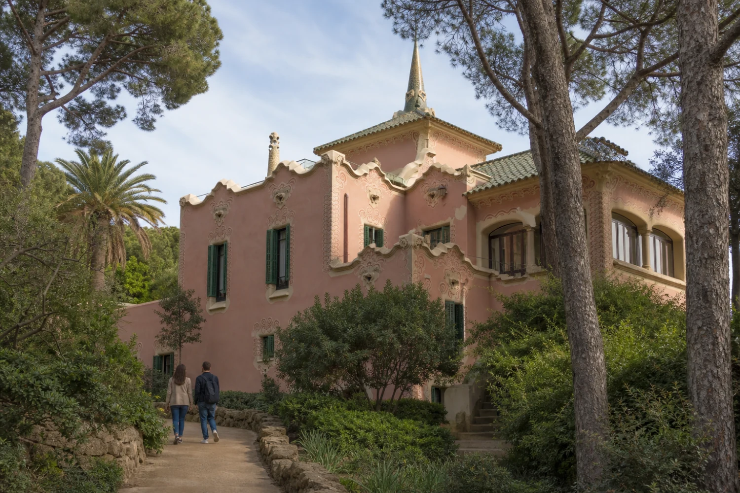 The pink model house now used as the Gaudí House Museum sits within the former residential plots