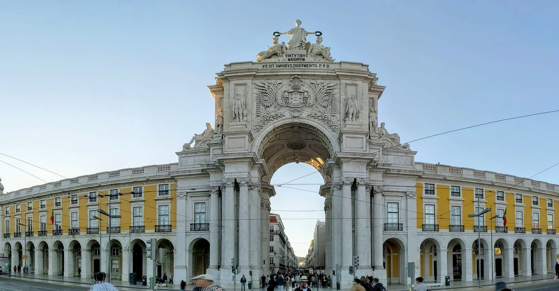 Praça do Comércio seen across its broad square towards the Rua Augusta arch